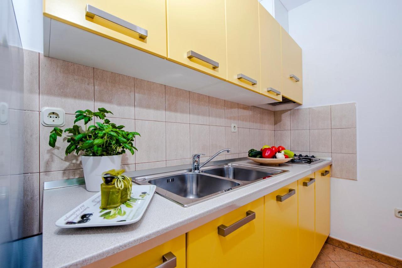 Apartments Bella B Rovinj Luaran gambar